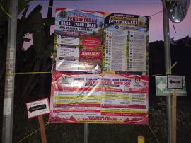 Panitia Pemilihan Lurah Sampang keliling menempel Pengumuman